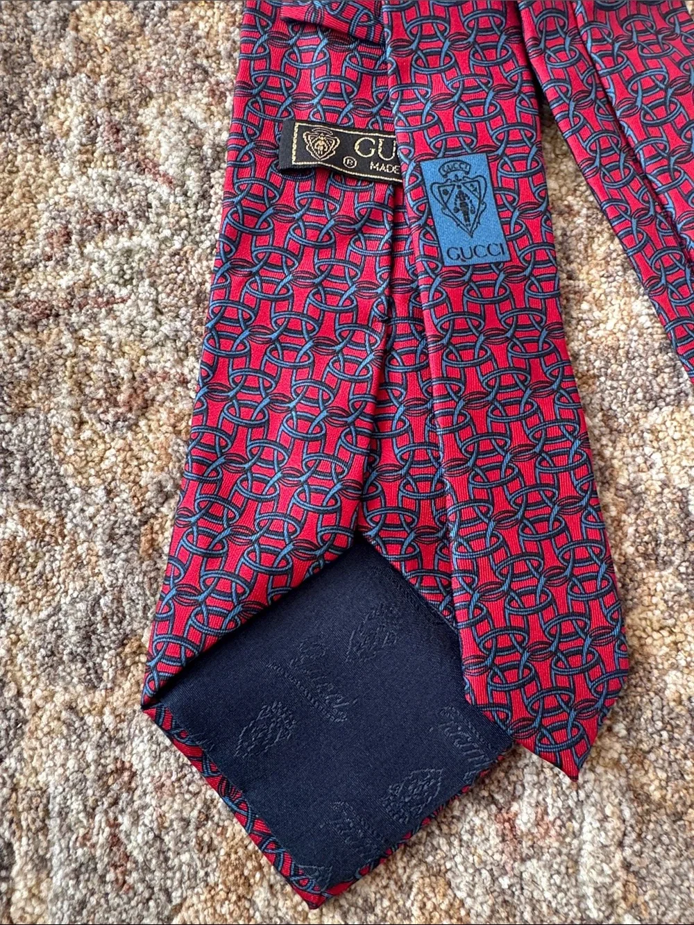 Gucci silk tie